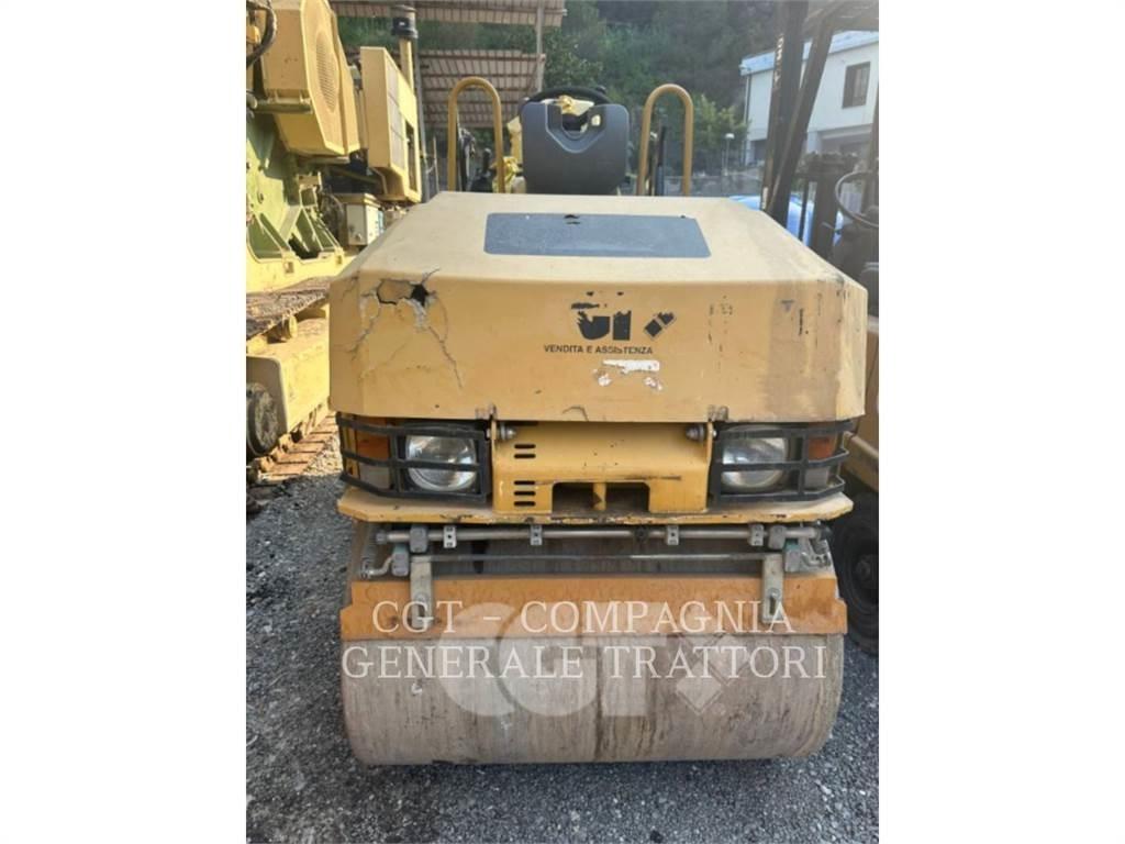 CAT CB22 Çift tamburlu silindirler