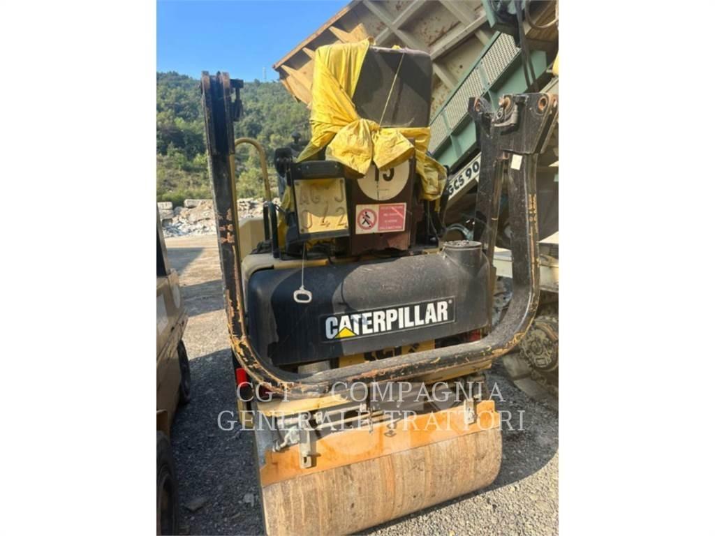 CAT CB22 Çift tamburlu silindirler