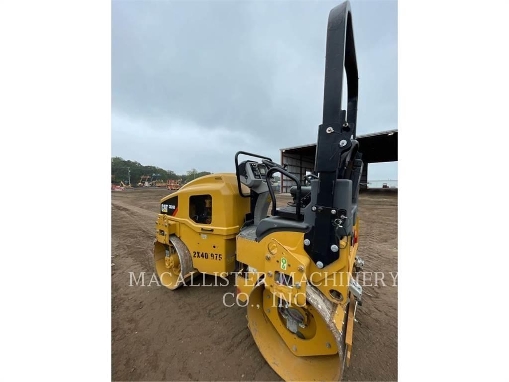 CAT CB24B Çift tamburlu silindirler