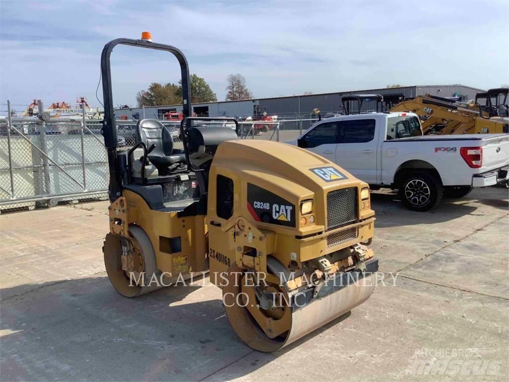 CAT CB24B Çift tamburlu silindirler