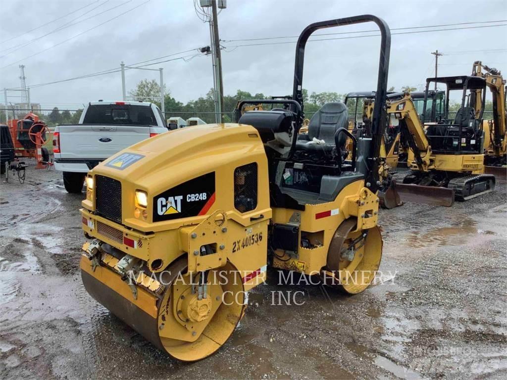 CAT CB24B Çift tamburlu silindirler