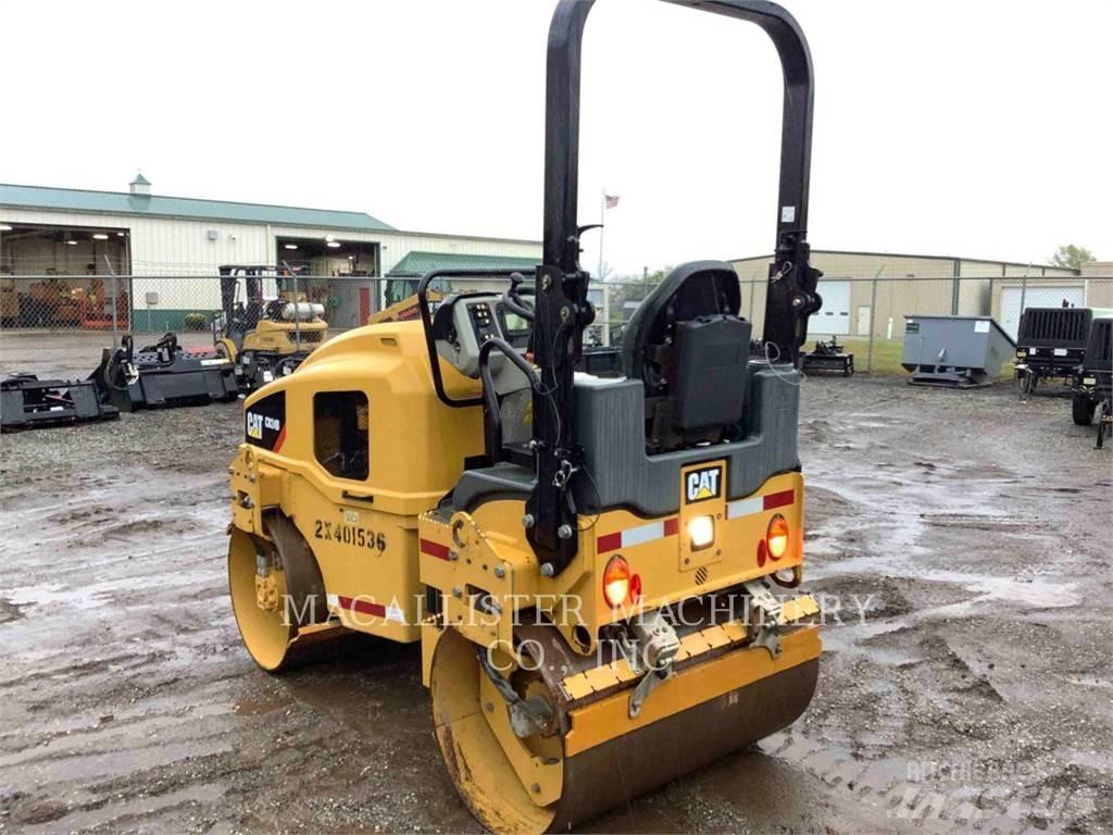 CAT CB24B Çift tamburlu silindirler