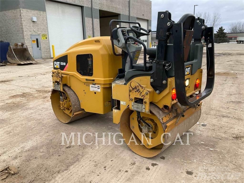 CAT CB24B Tek tamburlu silindirler