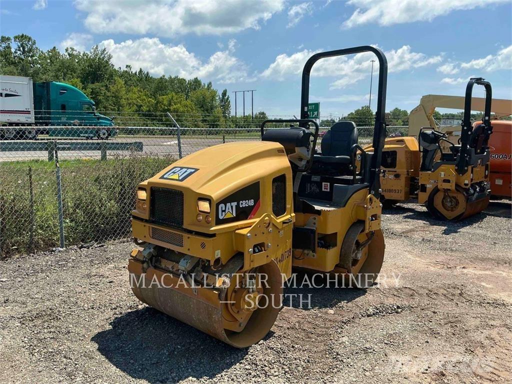 CAT CB24B Çift tamburlu silindirler