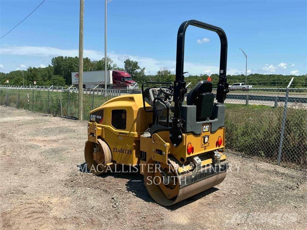 CAT CB24B Çift tamburlu silindirler