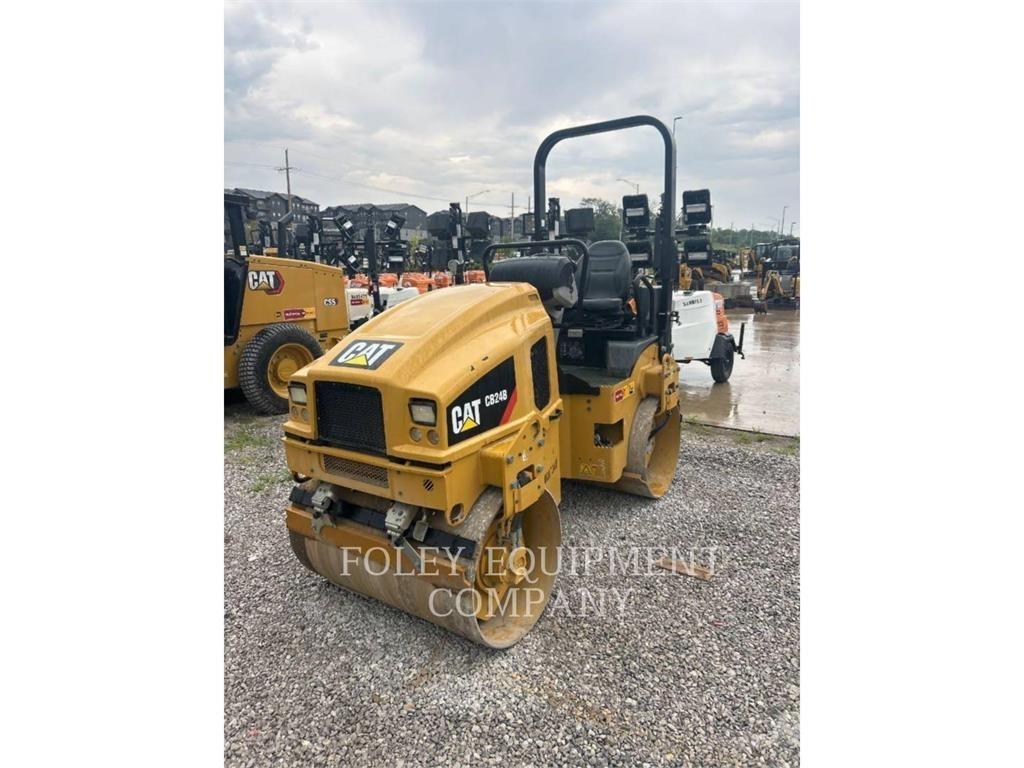 CAT CB24B Zemin sıkıştırma makineleri