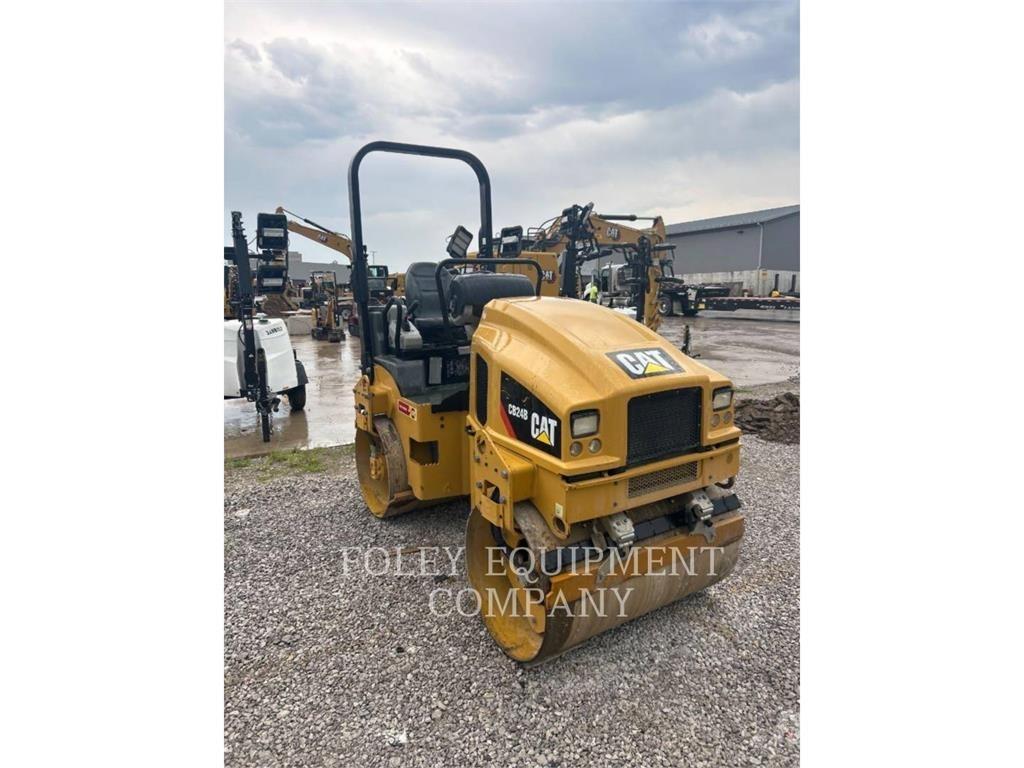 CAT CB24B Zemin sıkıştırma makineleri