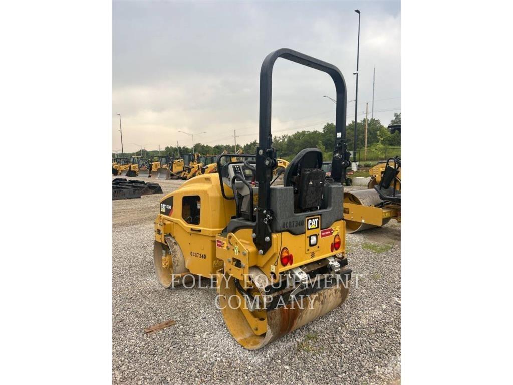 CAT CB24B Zemin sıkıştırma makineleri