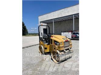 CAT CB34B Çift tamburlu silindirler