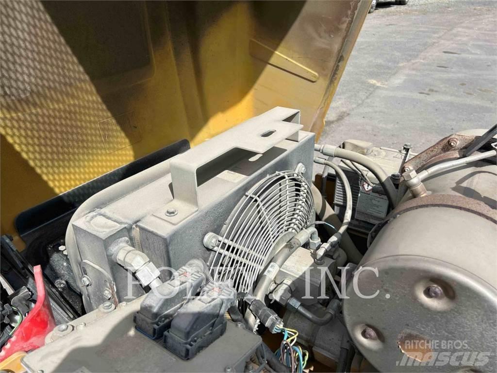 CAT CB34B Çift tamburlu silindirler