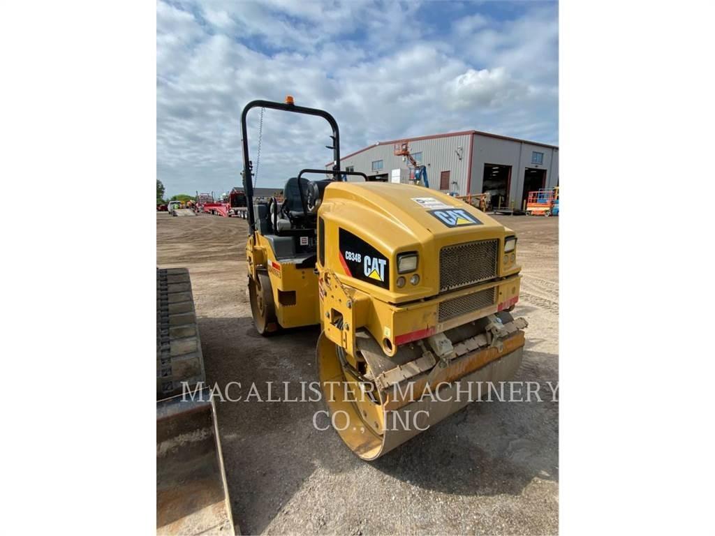 CAT CB34B Çift tamburlu silindirler