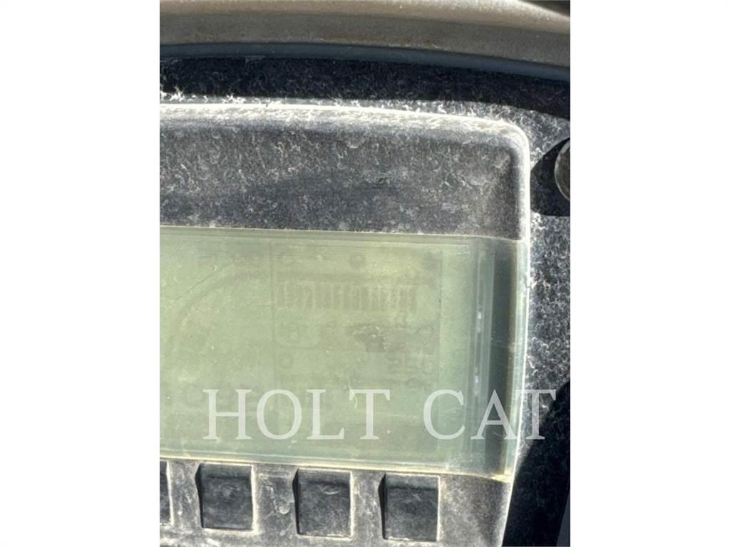 CAT CB34B Tek tamburlu silindirler