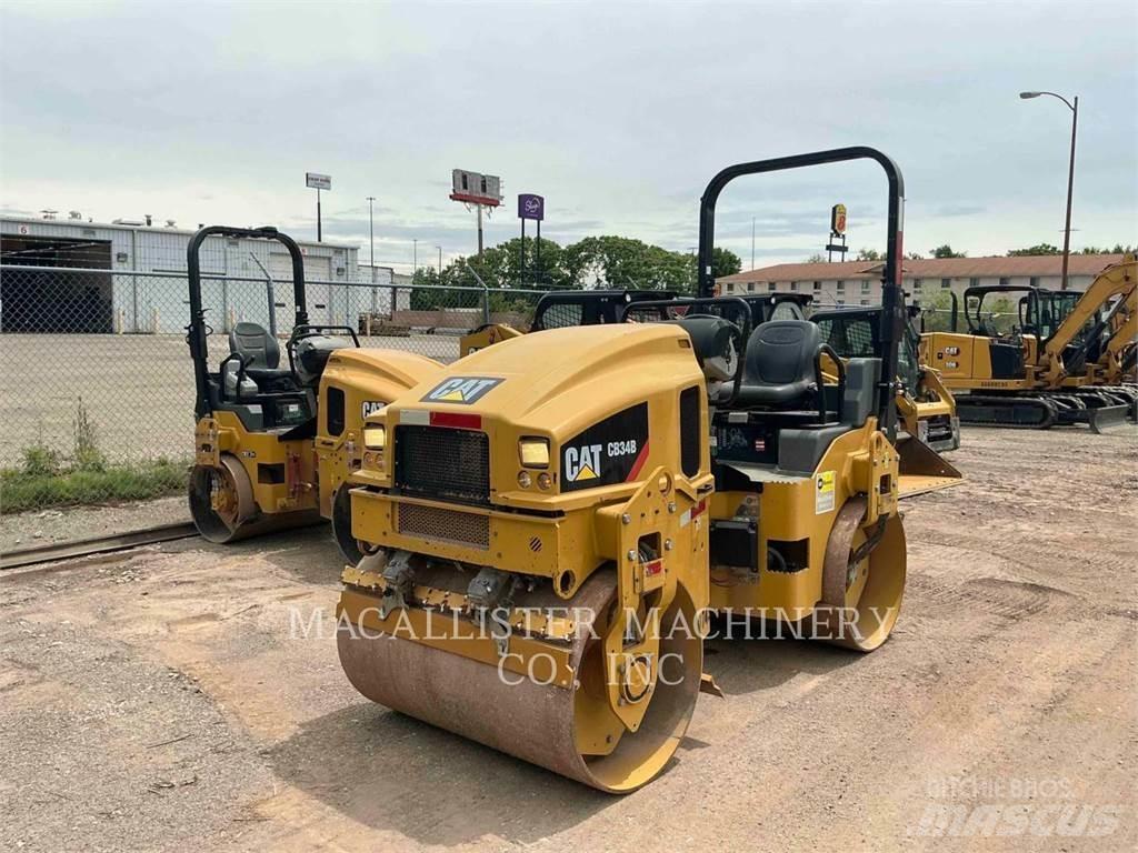 CAT CB34B Çift tamburlu silindirler