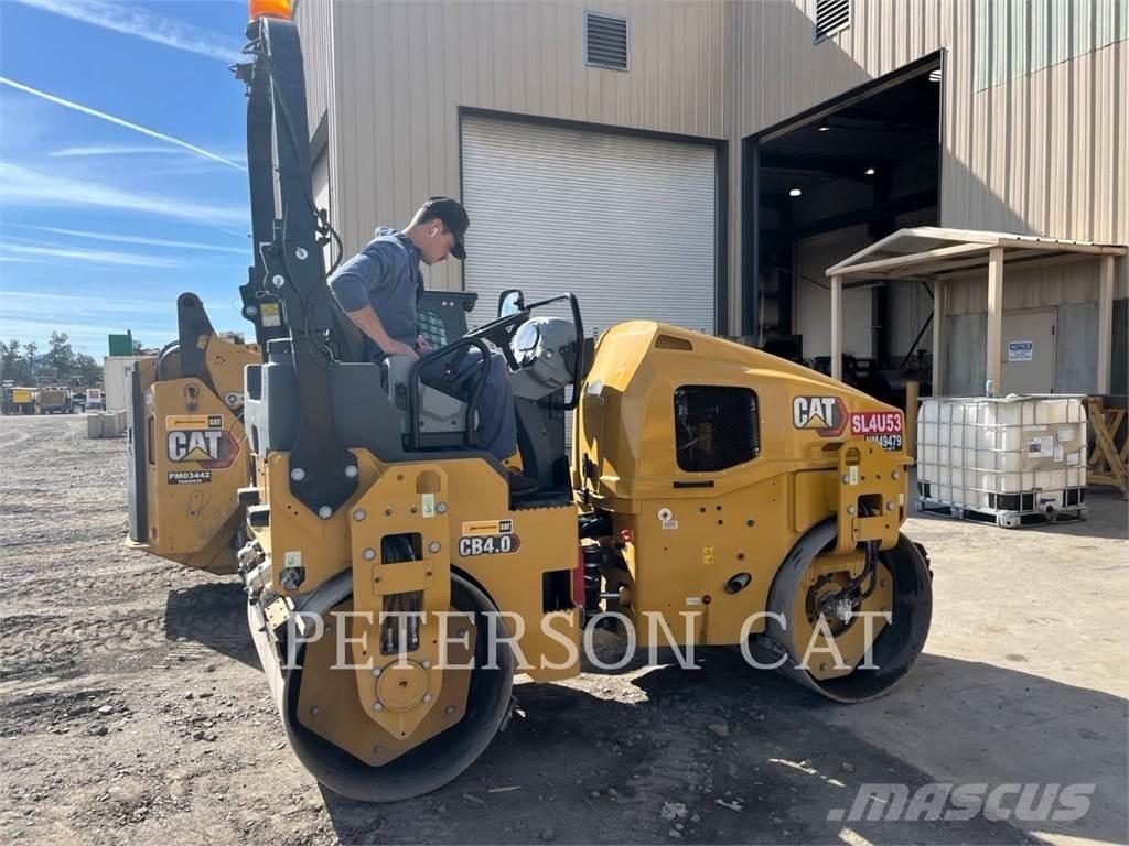 CAT CB4.0 Çift tamburlu silindirler