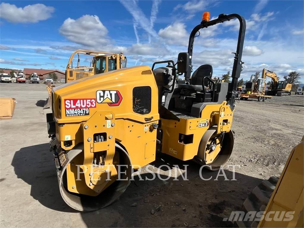 CAT CB4.0 Çift tamburlu silindirler