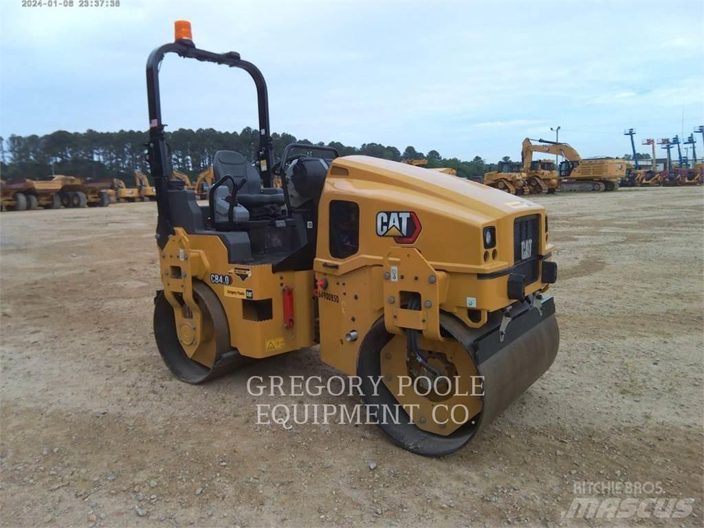 CAT CB4.0-03 Çift tamburlu silindirler
