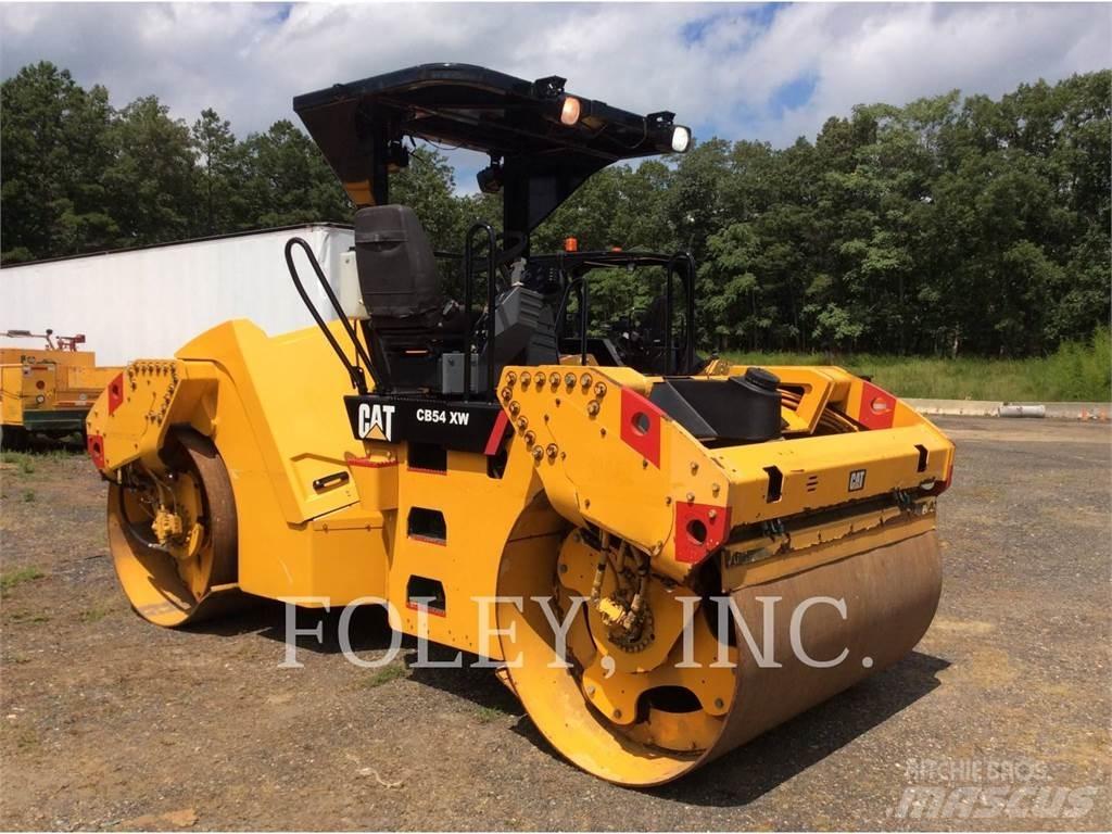CAT CB54 Çift tamburlu silindirler