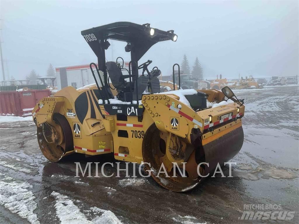 CAT CB54 XW Çift tamburlu silindirler