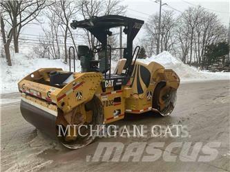 CAT CB54 XW Çift tamburlu silindirler