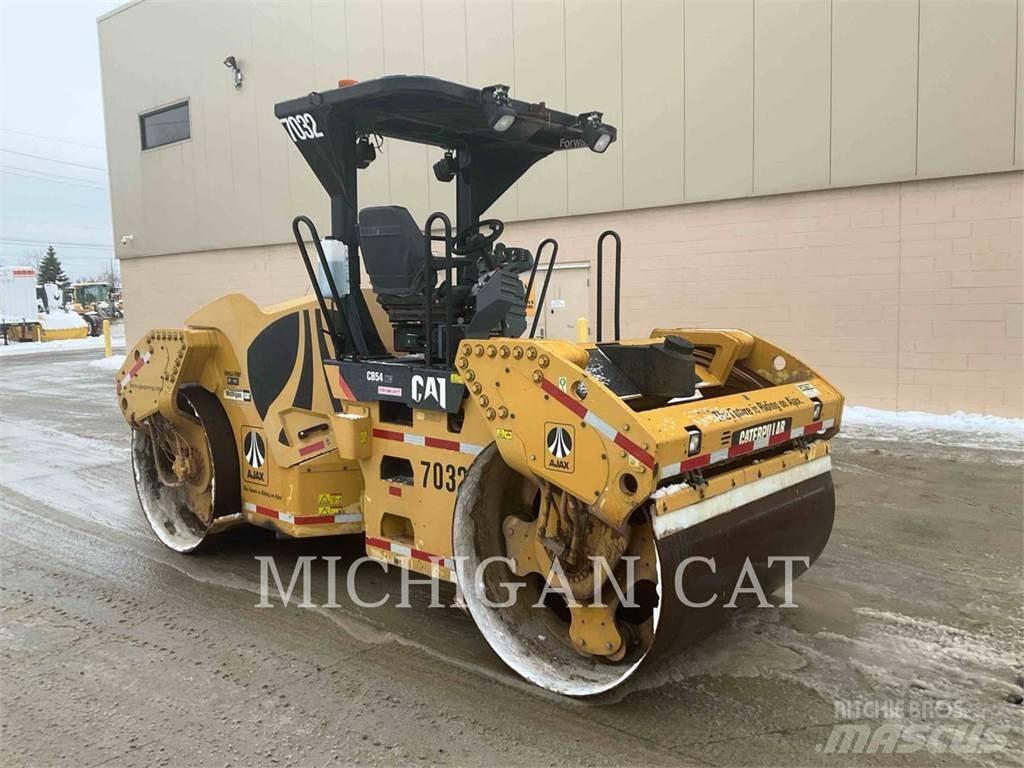 CAT CB54 XW Çift tamburlu silindirler
