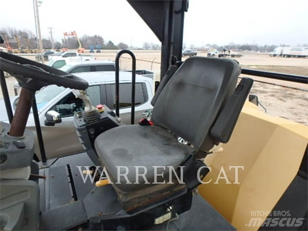 CAT CB64 Asfalt sericiler