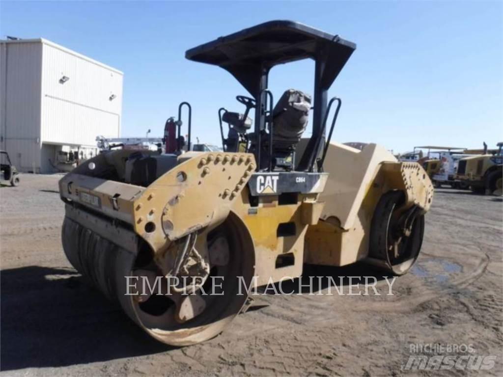 CAT CB64 Çift tamburlu silindirler