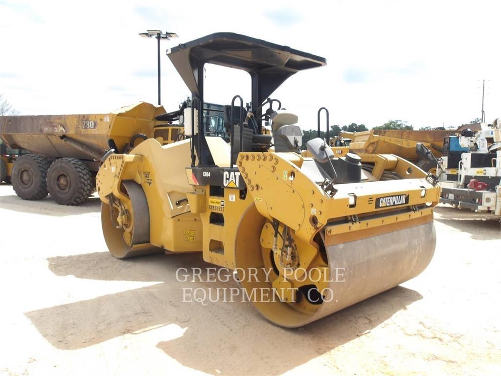 CAT CB64 Çift tamburlu silindirler