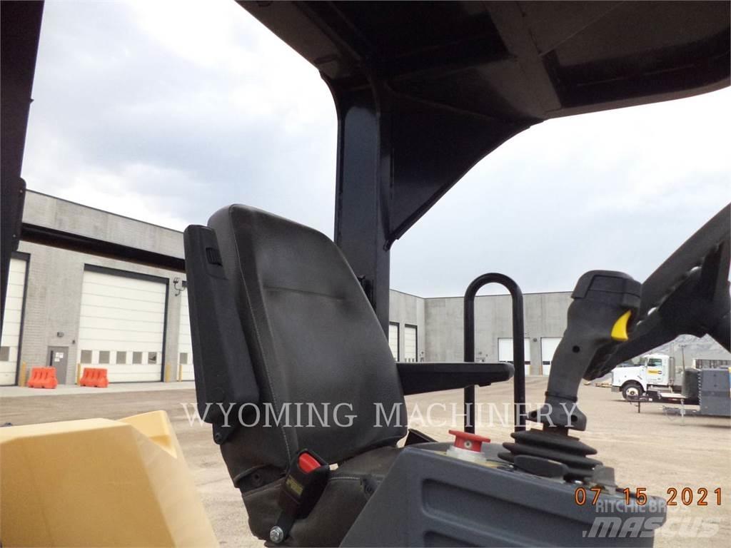 CAT CB64 Zemin sıkıştırma makineleri