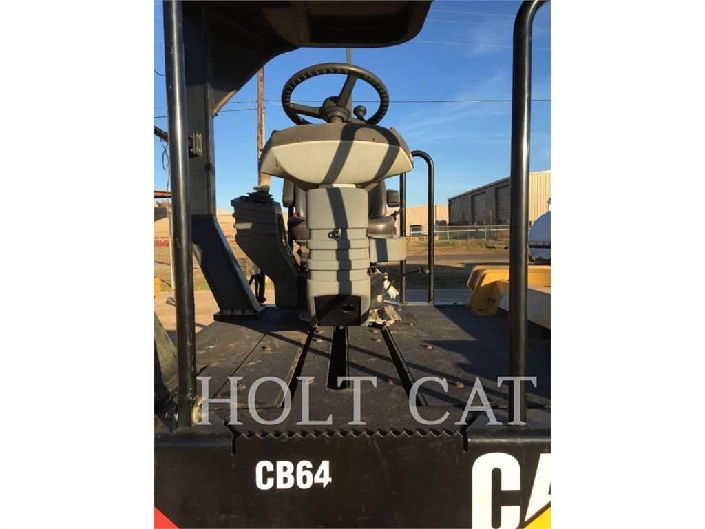 CAT CB64 Tek tamburlu silindirler