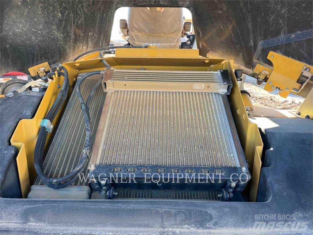 CAT CB64 Zemin sıkıştırma makineleri