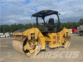 CAT CB64B Çift tamburlu silindirler