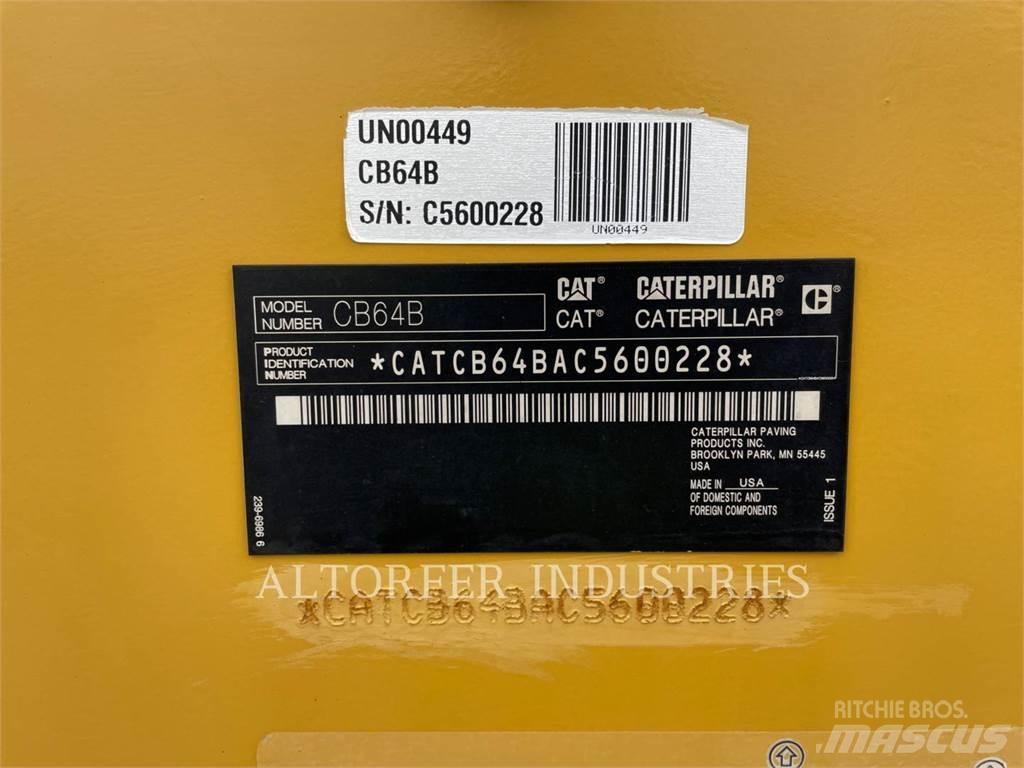 CAT CB64B Çift tamburlu silindirler