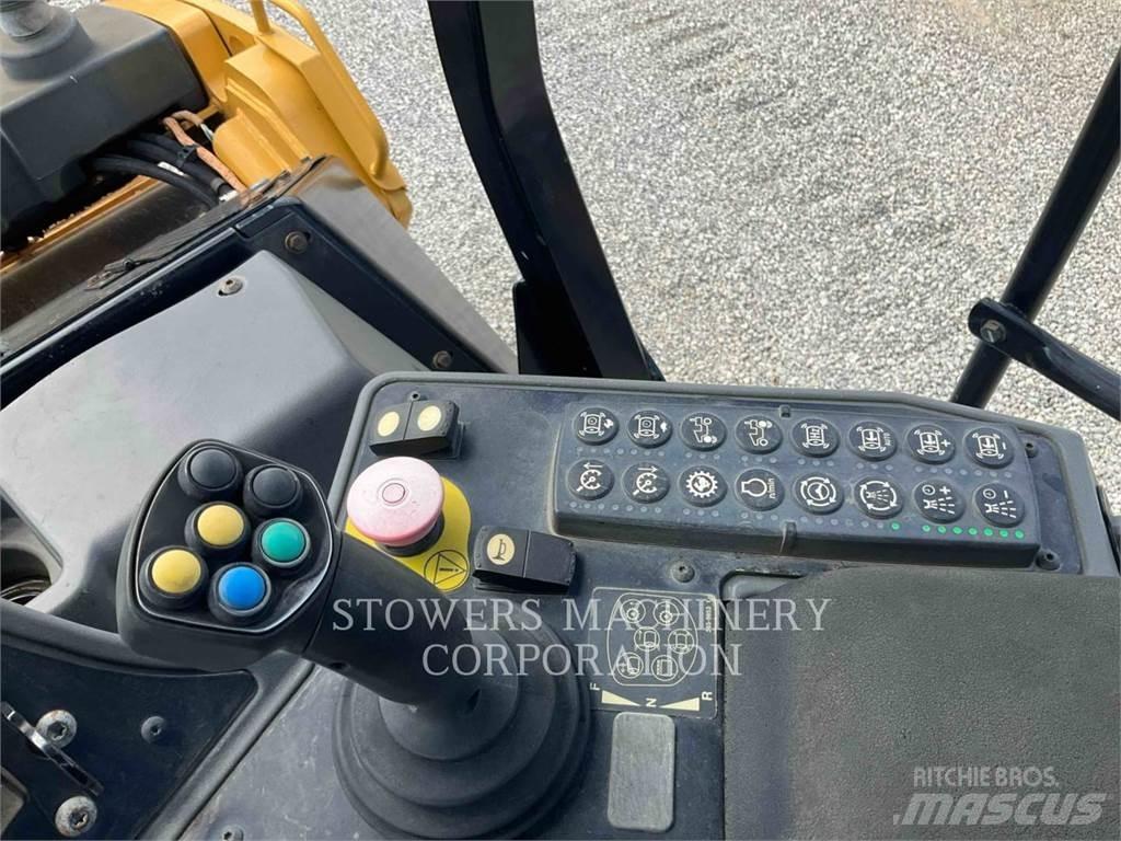 CAT CB64B Zemin sıkıştırma makineleri