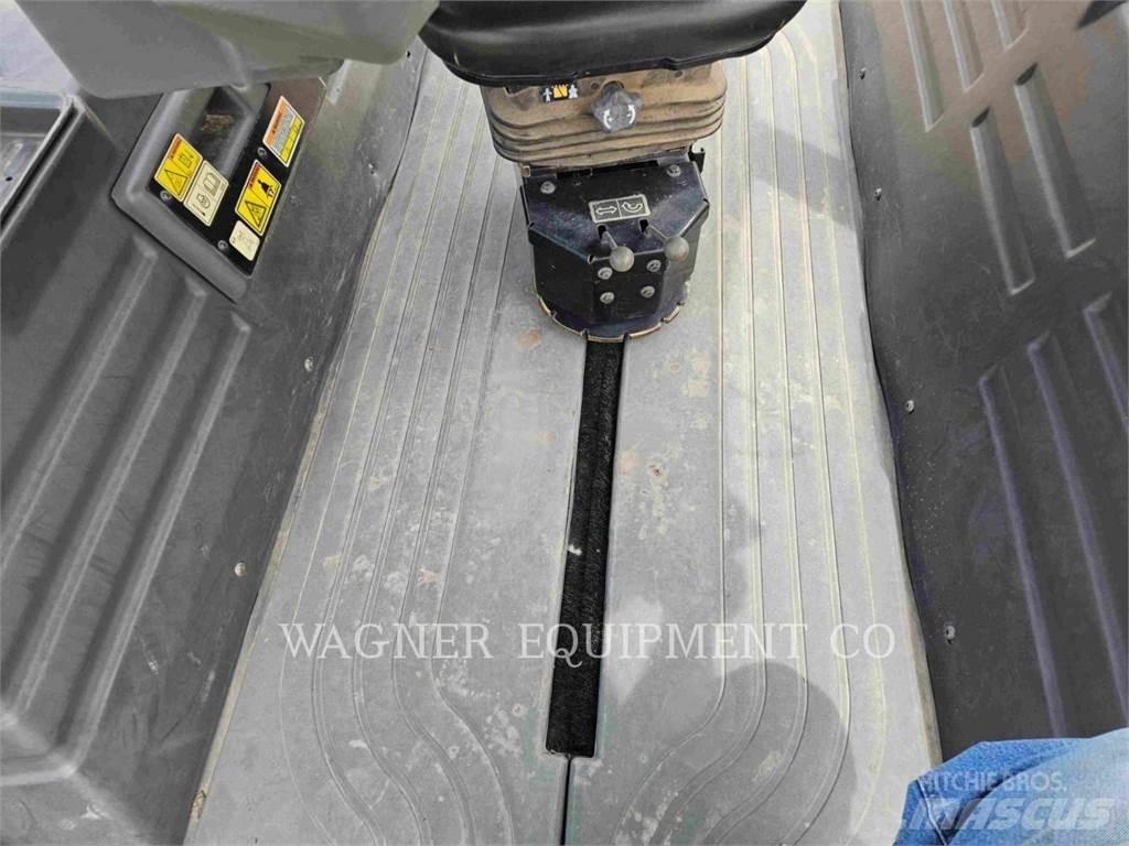 CAT CB64B Zemin sıkıştırma makineleri