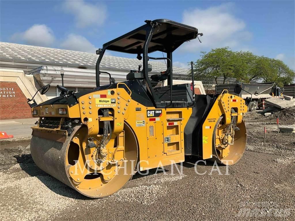 CAT CB64B Z Çift tamburlu silindirler