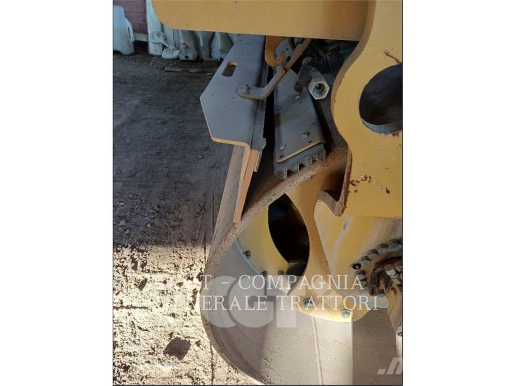 CAT CB7 Asfalt sericiler