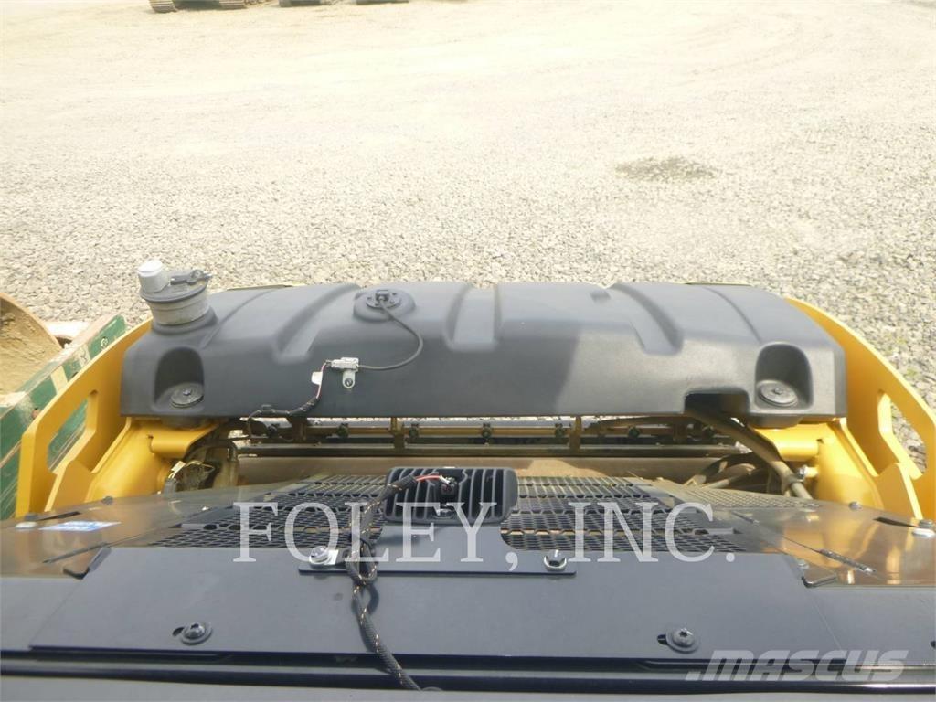 CAT CB7-02 Çift tamburlu silindirler