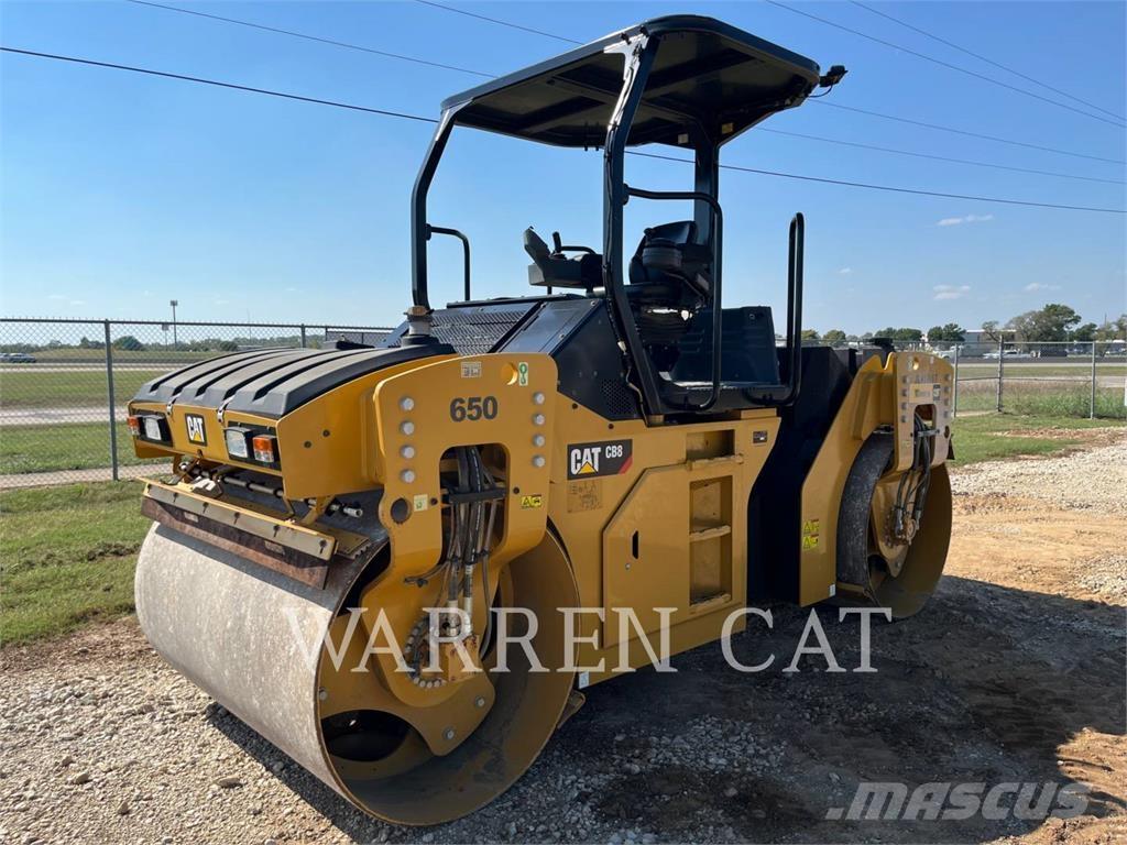 CAT CB8 Zemin sıkıştırma makineleri