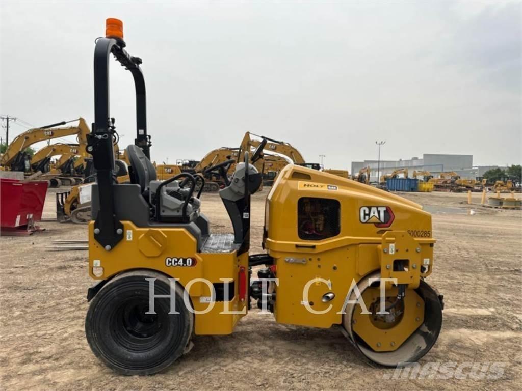 CAT CC4.0 Tekerlekli dozerler