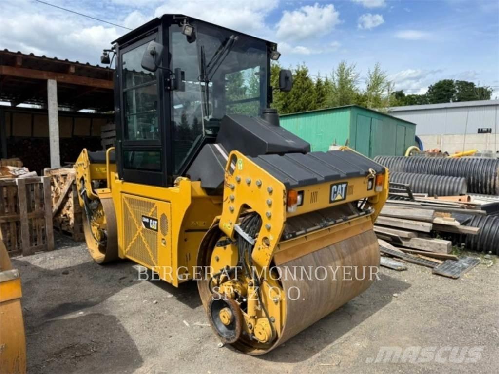 CAT CD44B Çift tamburlu silindirler