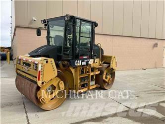 CAT CD54 Çift tamburlu silindirler
