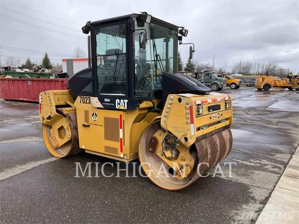 CAT CD54 Çift tamburlu silindirler