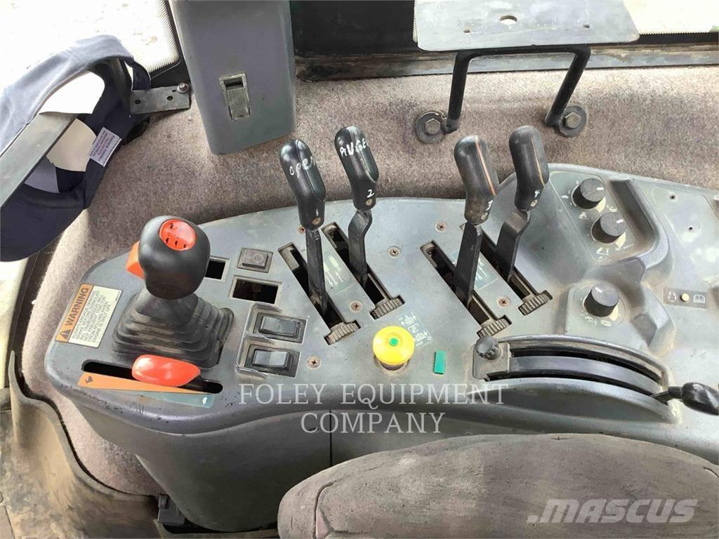 CAT CH55 Traktörler