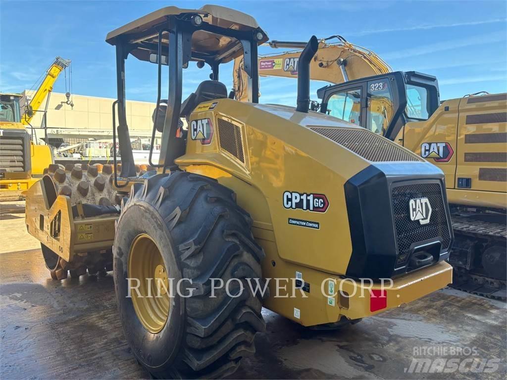 CAT CP11GC Çift tamburlu silindirler