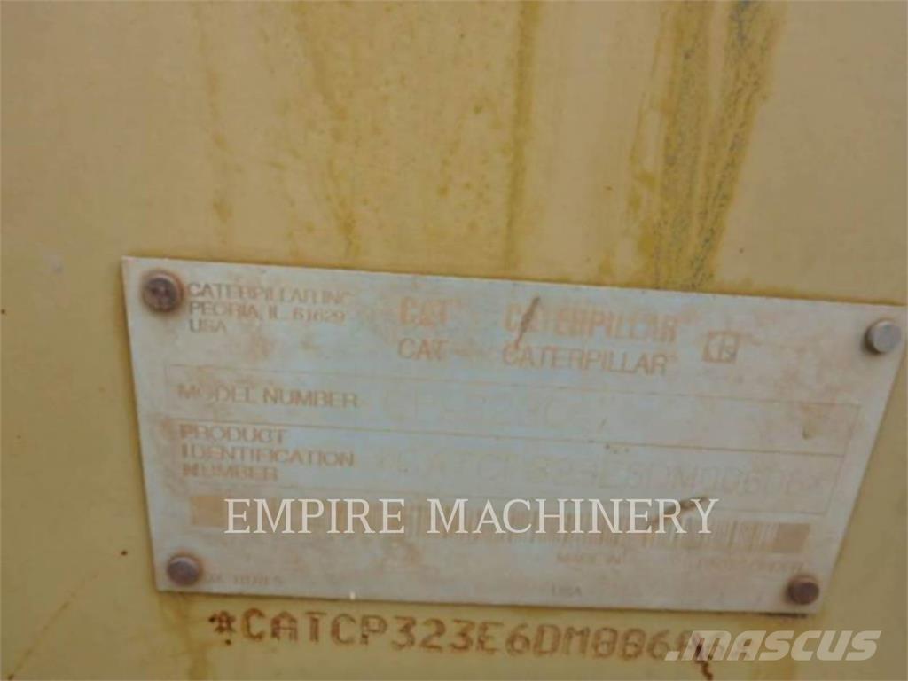 CAT CP323C Tek tamburlu silindirler