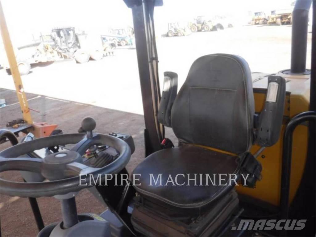 CAT CP44B Tek tamburlu silindirler
