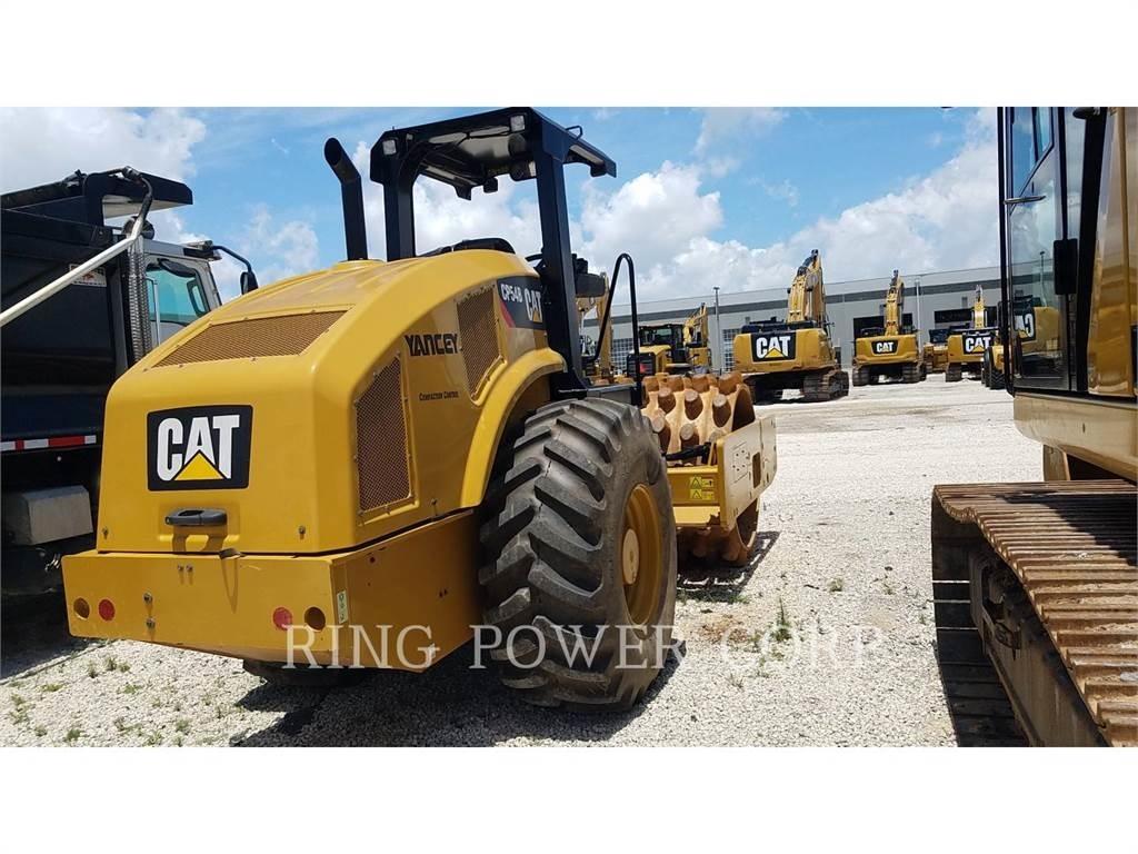 CAT CP54B Çift tamburlu silindirler