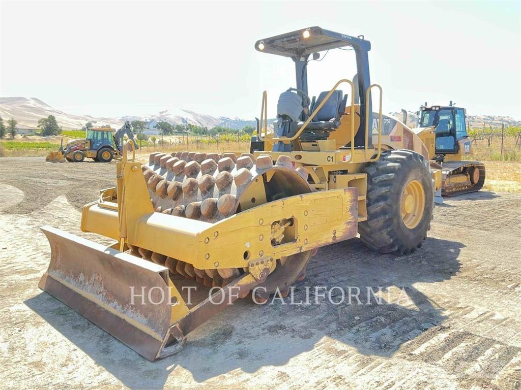 CAT CP56 Tek tamburlu silindirler