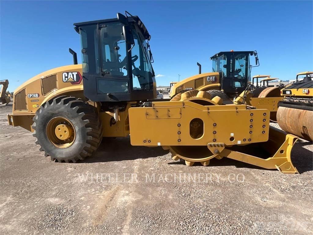 CAT CP74B Tek tamburlu silindirler