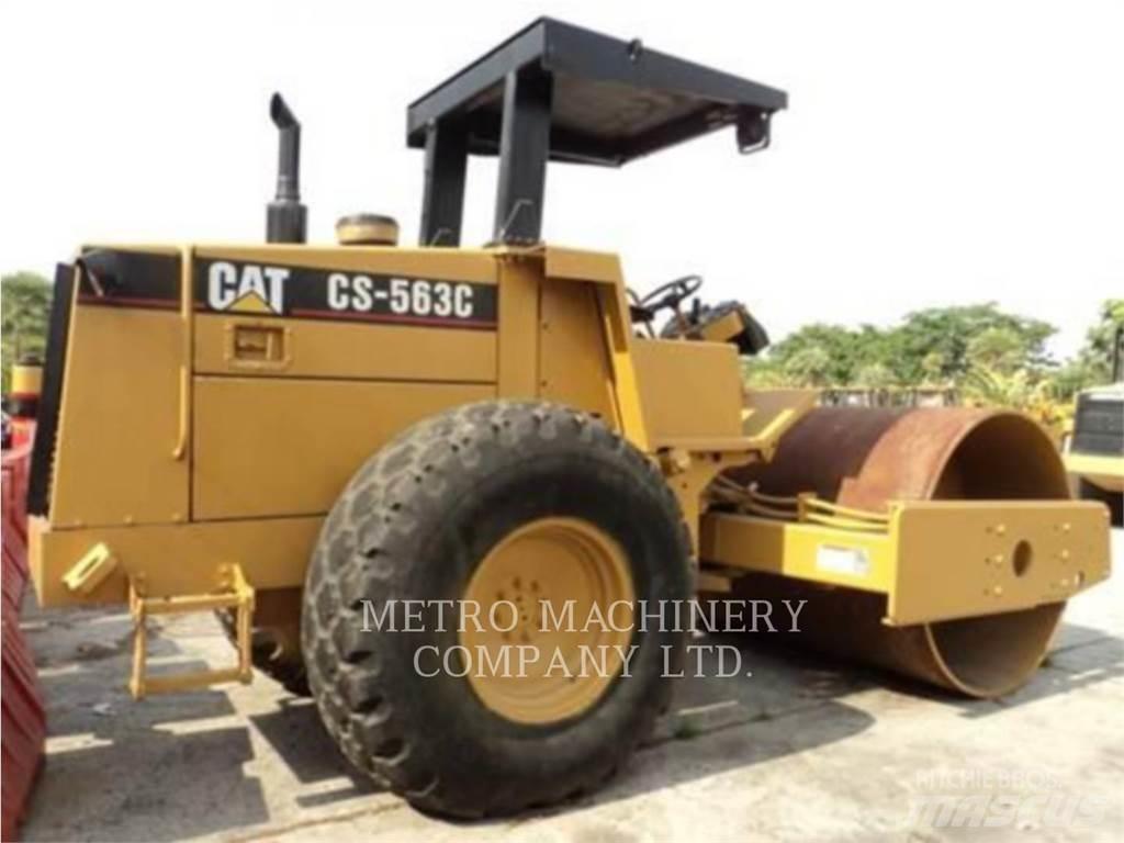 CAT CS-563CAW Tek tamburlu silindirler